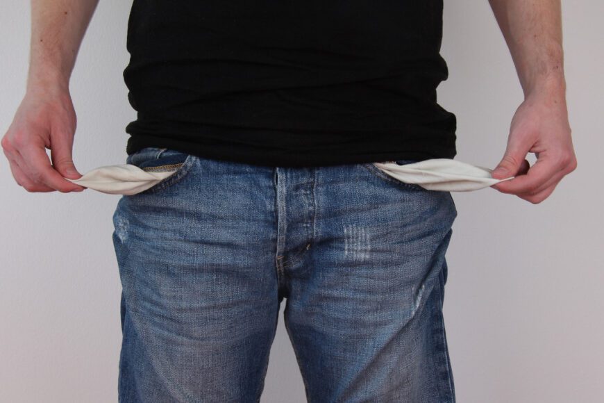 Pracownicy stacji OKRADZENI! Dziennikarka TV nie dostała pensji