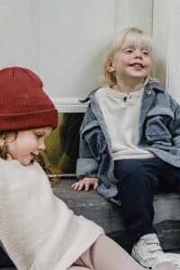 „Nie słuchajmy mamy” w hymnie 4FUN Kids? Nadawca komentuje