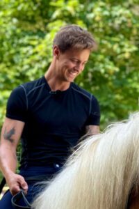 Rafał Jonkisz w nowej roli. U jego boku piękna prezenterka