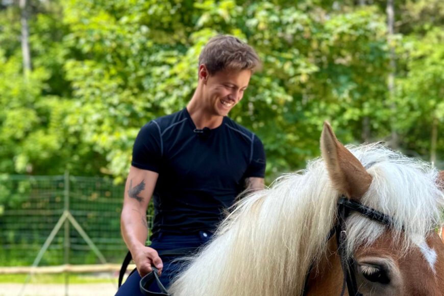 Rafał Jonkisz w nowej roli. U jego boku piękna prezenterka